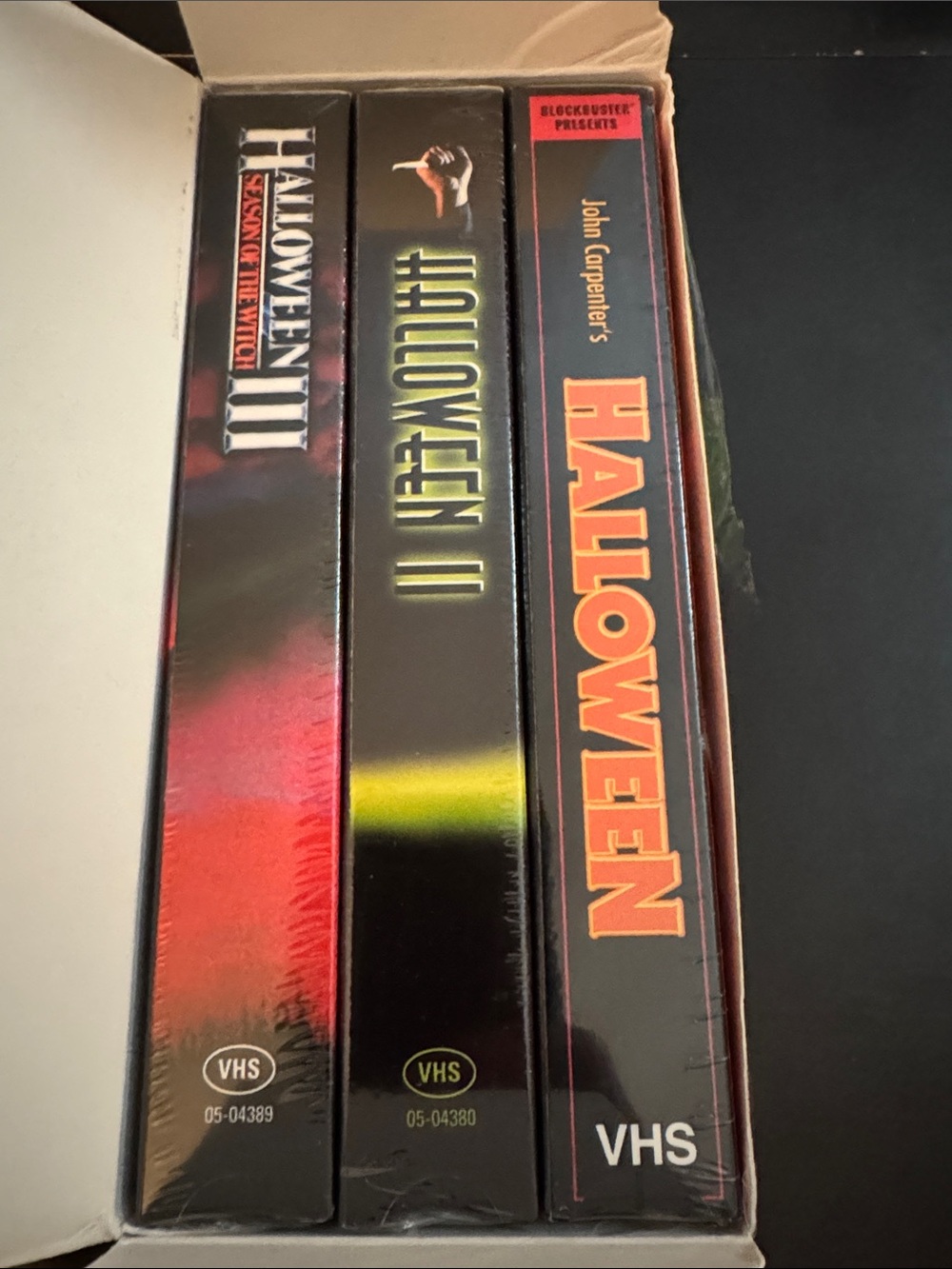 Halloween Trilogy VHS 📼 Box Set - 3 Halloween 🎃 Movies in excellent condition 💫